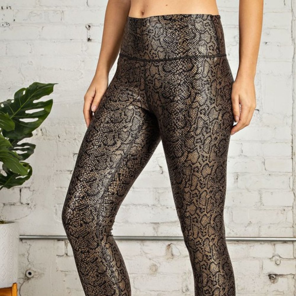 PLUS CASUAL ANACONDA GOLD FOIL LEGGING | Black/Gold